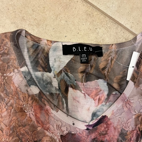 B. L.E.U sequin top NWOT - Picture 2 of 3